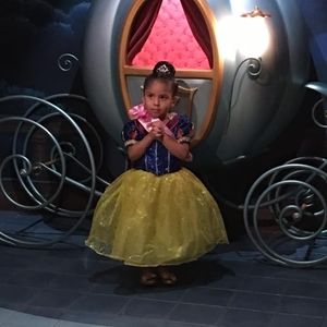 Meet your Posher, Lucy